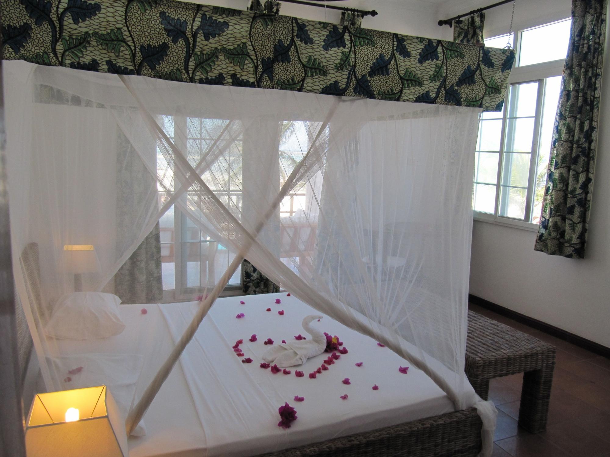 Albatross Ocean View Hotel Dongwe Ngoại thất bức ảnh