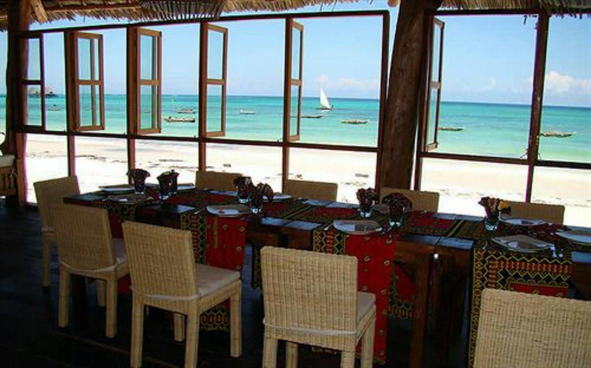 Albatross Ocean View Hotel Dongwe Ngoại thất bức ảnh