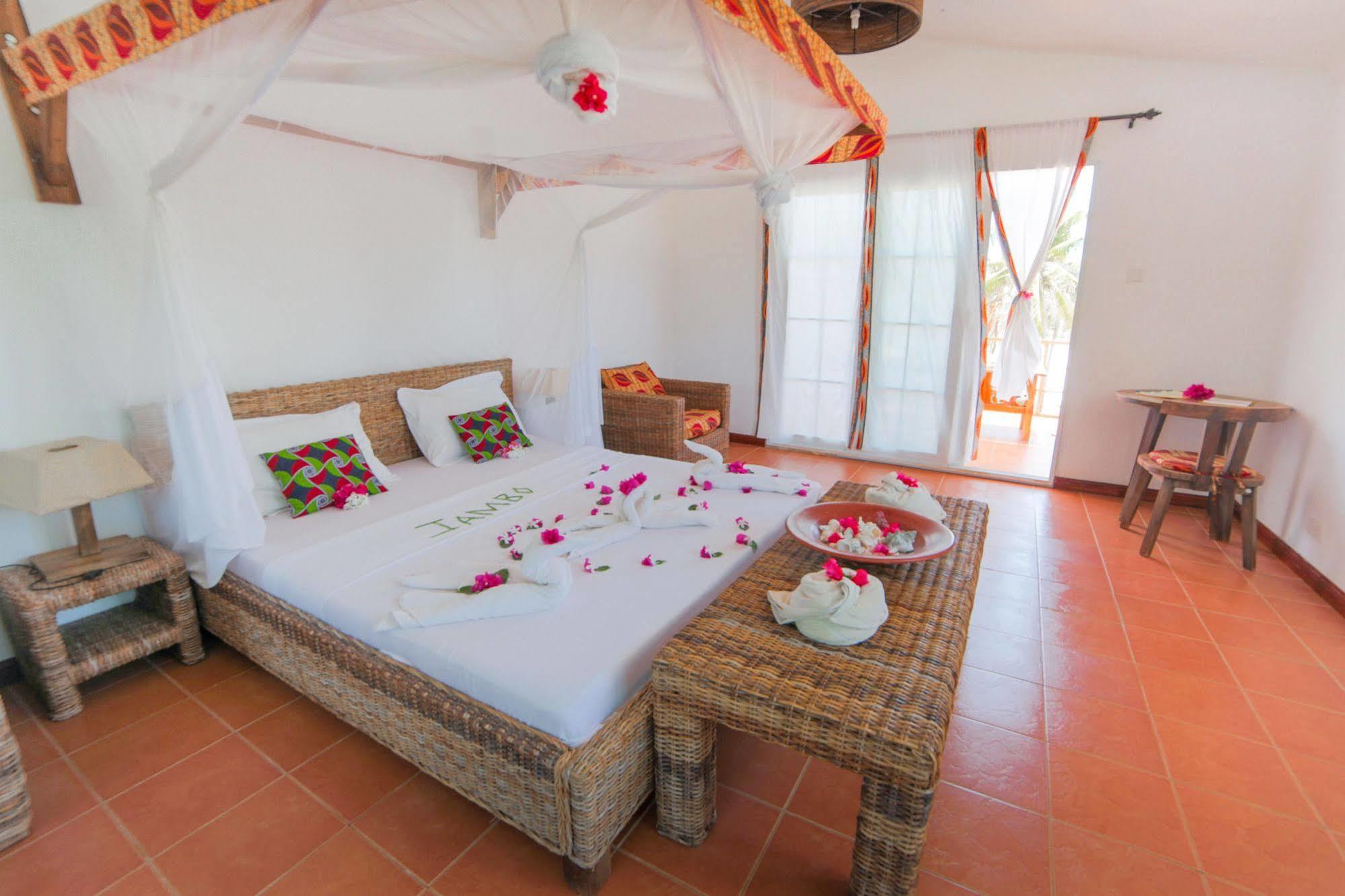 Albatross Ocean View Hotel Dongwe Ngoại thất bức ảnh
