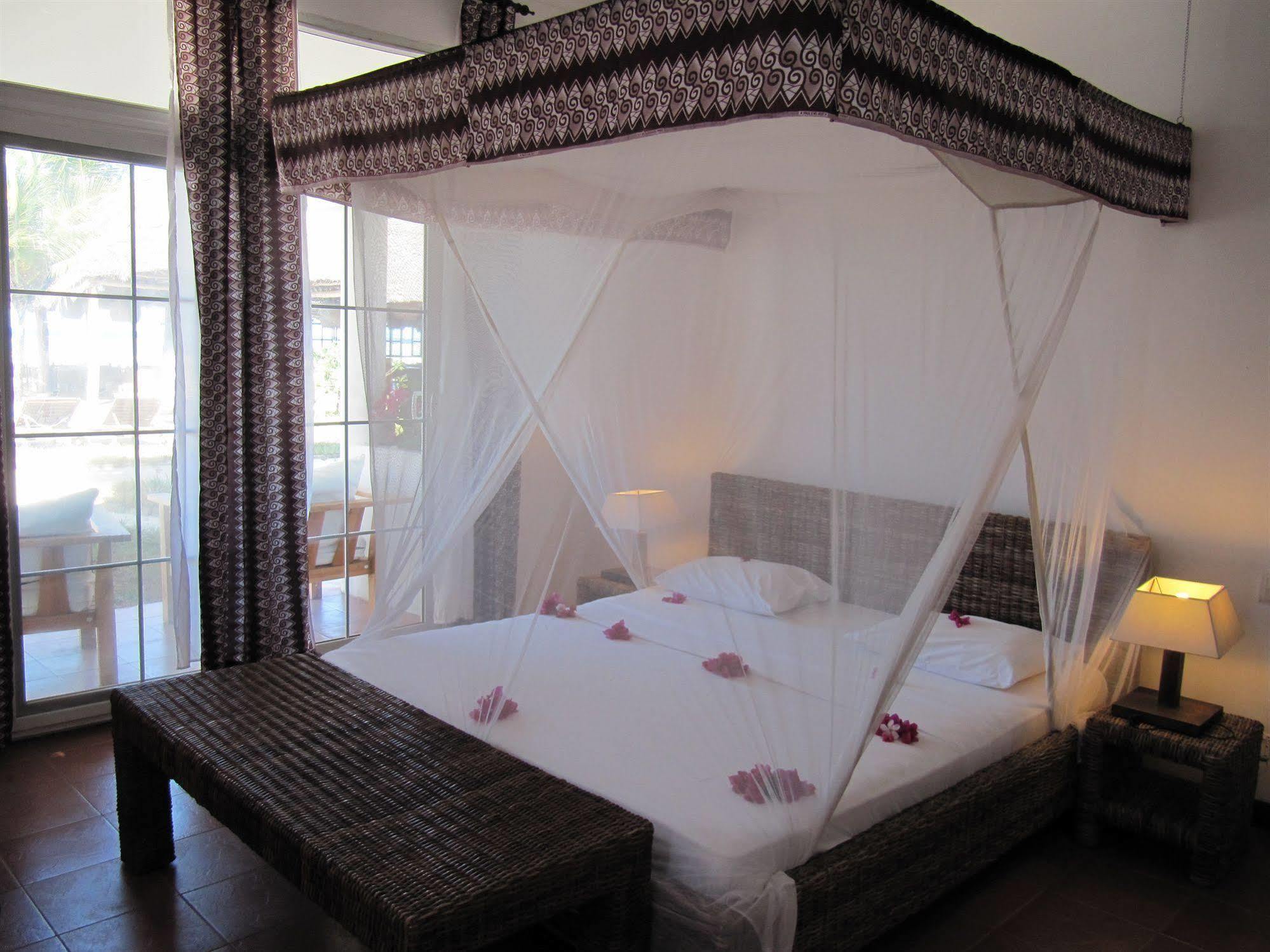 Albatross Ocean View Hotel Dongwe Ngoại thất bức ảnh