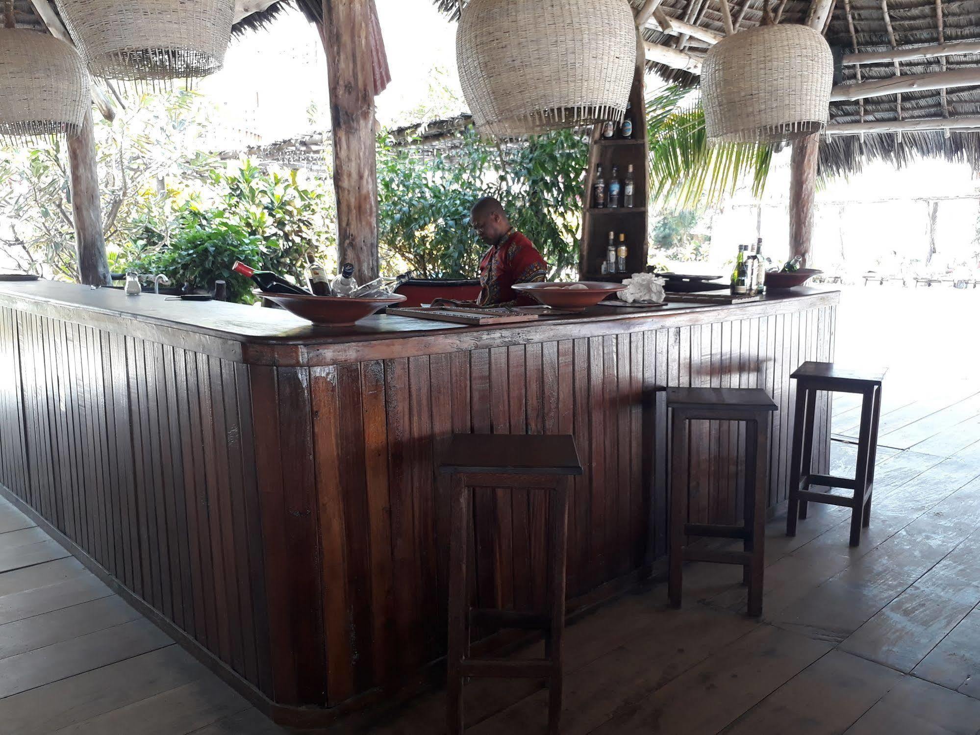 Albatross Ocean View Hotel Dongwe Ngoại thất bức ảnh