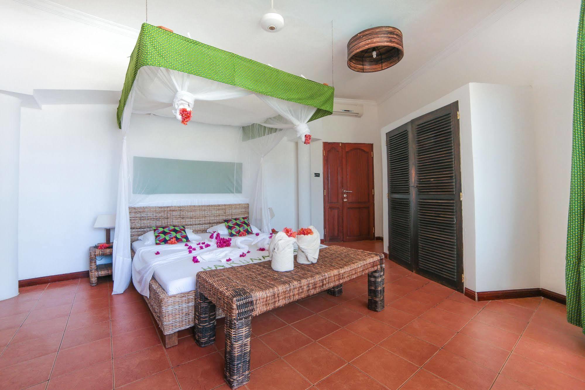 Albatross Ocean View Hotel Dongwe Ngoại thất bức ảnh